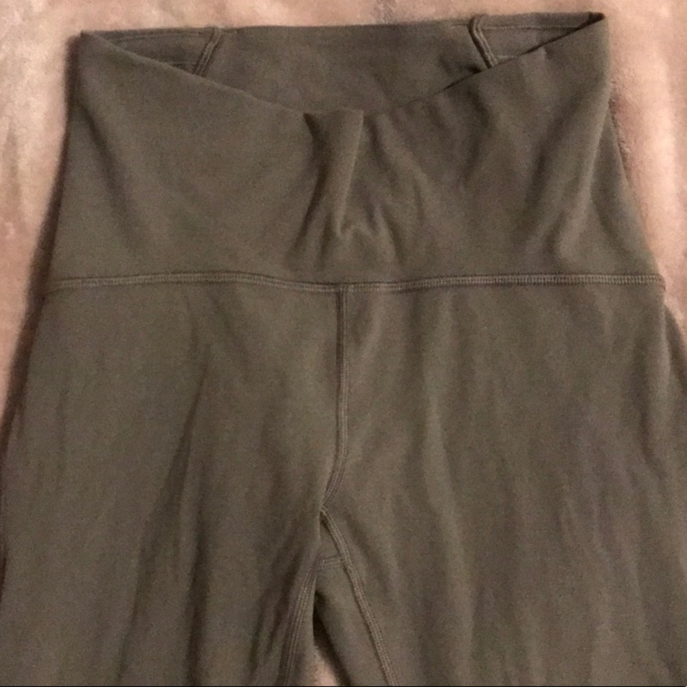 Size 4 lulu leggings